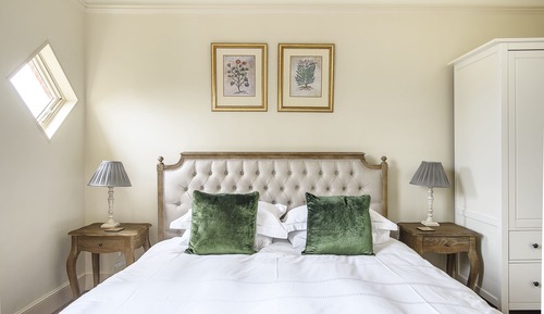 Classic Double Room (Hareplain)