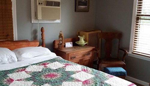 Junior Room, 1 Double Bed, Shared Bathroom, Mountain View