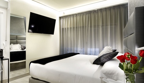Deluxe Double Room (Gris Grafito)