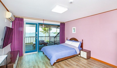 Basic Room (BaekHap)