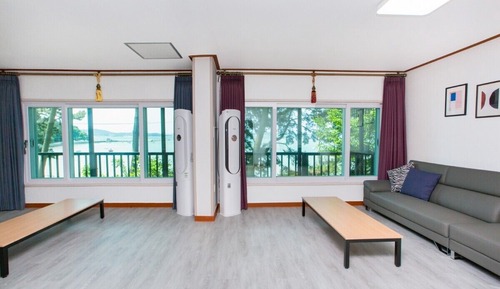 Business Room (Tulip)