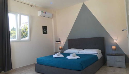 Elite Room