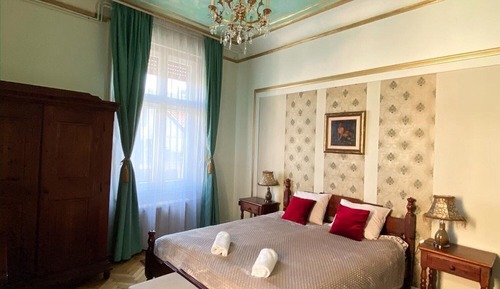 Deluxe Apartment