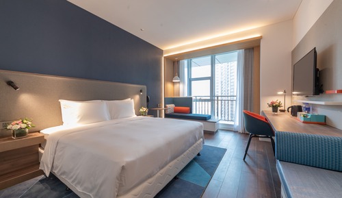 Standard Room, 1 King Bed