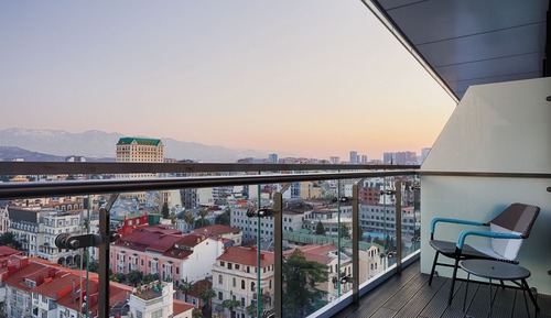 Deluxe Room, 1 King Bed, Balcony, City View