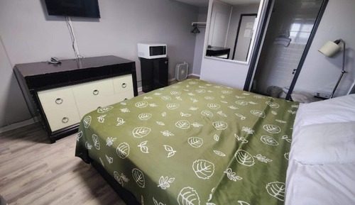 Room, 1 King Bed, Non Smoking