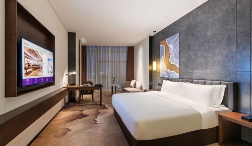 Standard Room, 1 King Bed
