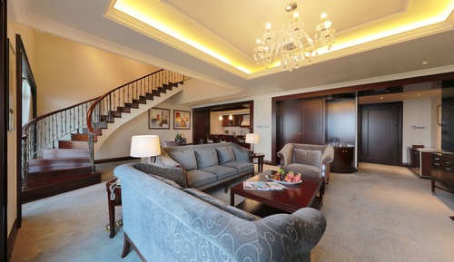 Executive Suite, Mezzanine