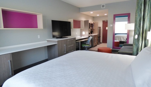 Studio, 1 King Bed, Accessible, Bathtub