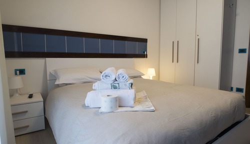 Double Room, Shared Bathroom (B3)
