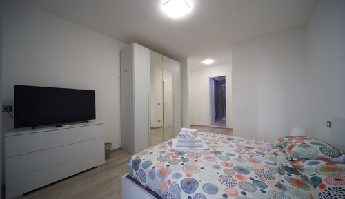 Double Room, Shared Bathroom (B3)