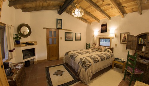 Standard Cabin (Casa de Adobe)