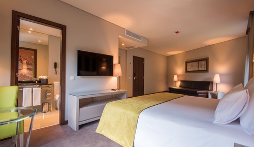 Family Twin Room (2 Adults + 2 Children)