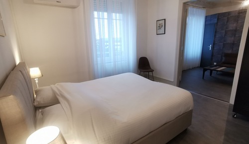 Hipster Suite (7)