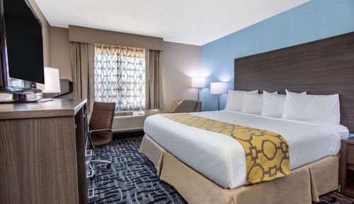 Room, 1 King Bed, Accessible, Non Smoking (Mobility)