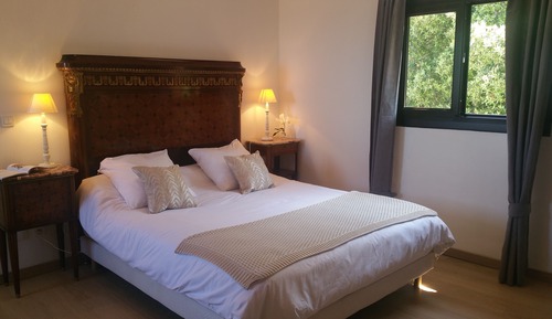 Economy Apartment, 1 Queen Bed with Sofa bed, Sea Facing (Ind'e noi)