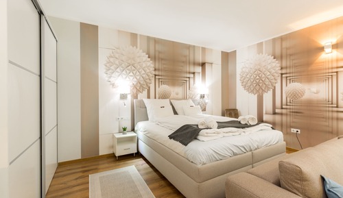 Deluxe Studio Suite