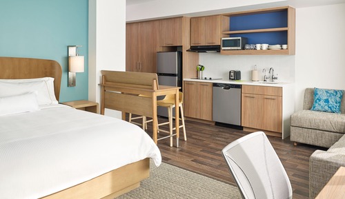 Room, 1 King Bed, Non Smoking (Mobility Accessible, Tub)