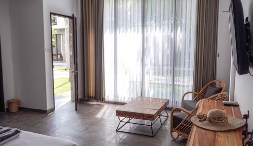 Deluxe Suite