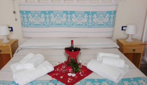 Suite, Kitchenette (2)