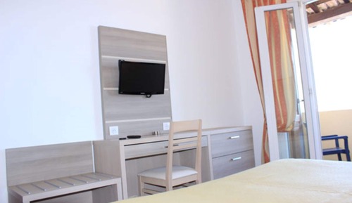 Double Room, Sea View, Garden Area
