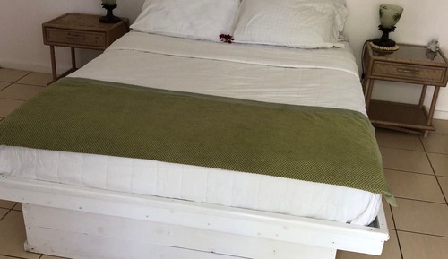 Classic Cottage, 1 Queen Bed, Refrigerator (Hibiscus)