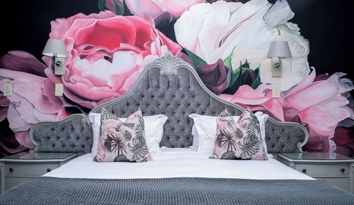 Deluxe King Room - Garden View