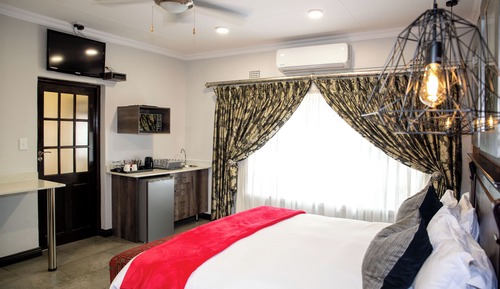 Deluxe King Room