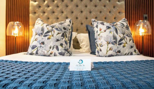 Deluxe Queen/Twin Room