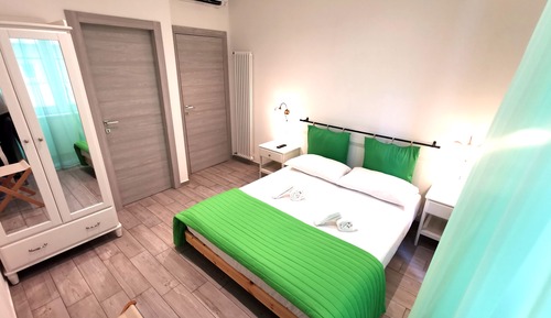 Deluxe Double Room (Camera 1)