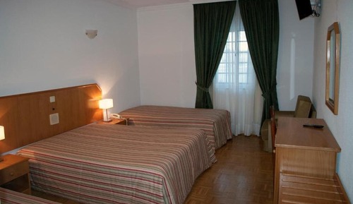 Family Quadruple Room, Multiple Beds, Non Smoking, Private Bathroom