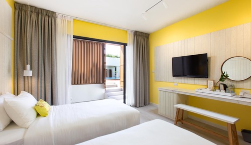 Superior Double Room, 1 King Bed, Poolside