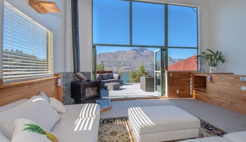 Private 3 Bedroom Duplex