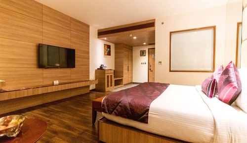 Premium Room, 1 King Bed, Non Smoking