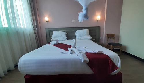 Standard King Room