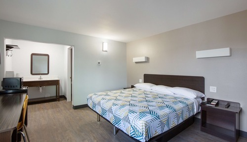 Standard Room, 1 King Bed, Non Smoking, Refrigerator & Microwave