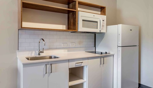 Standard Studio, 1 Queen Bed, Non Smoking, Refrigerator & Microwave