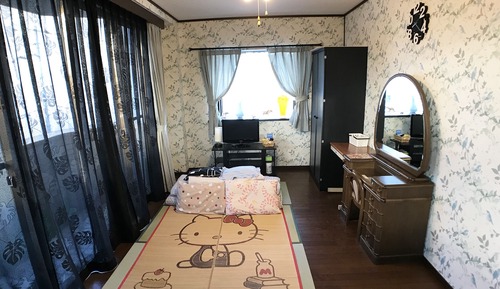 Design Double Room, Shared Bathroom