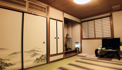 Family Quadruple Room, Shared Bathroom