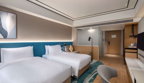 Superior Room, 2 Twin Beds, Lake View