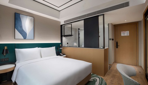 Room, 1 Queen Bed, Lake View