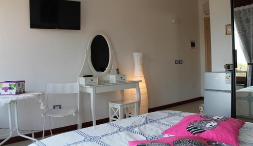 Family Room, 2 Bedrooms