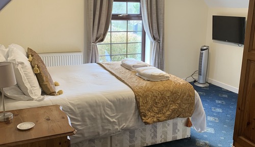 Double Room (5)