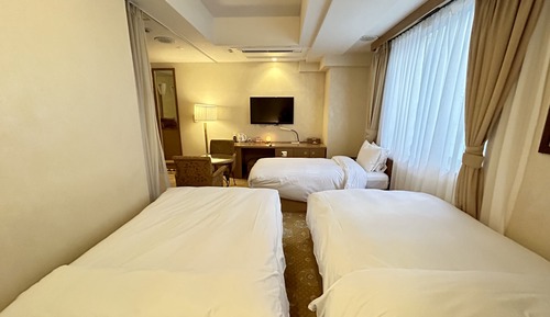 Triple Room