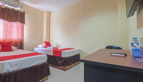 Twin Room (RedDoorz)