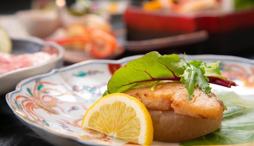 Modern Japanese Style corner room- Seki-aji Sashimi/Bungo Beef Steak/Onsen Steamed Cuisine