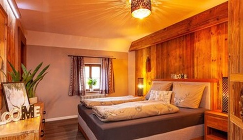 Chalet (am Teich)