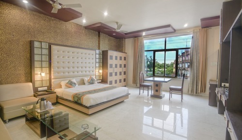 Royal Room