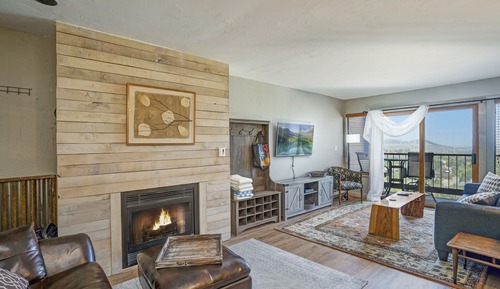 Condo, 2 Bedrooms