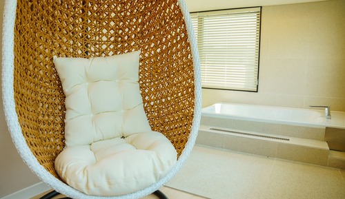 Suite Family Room